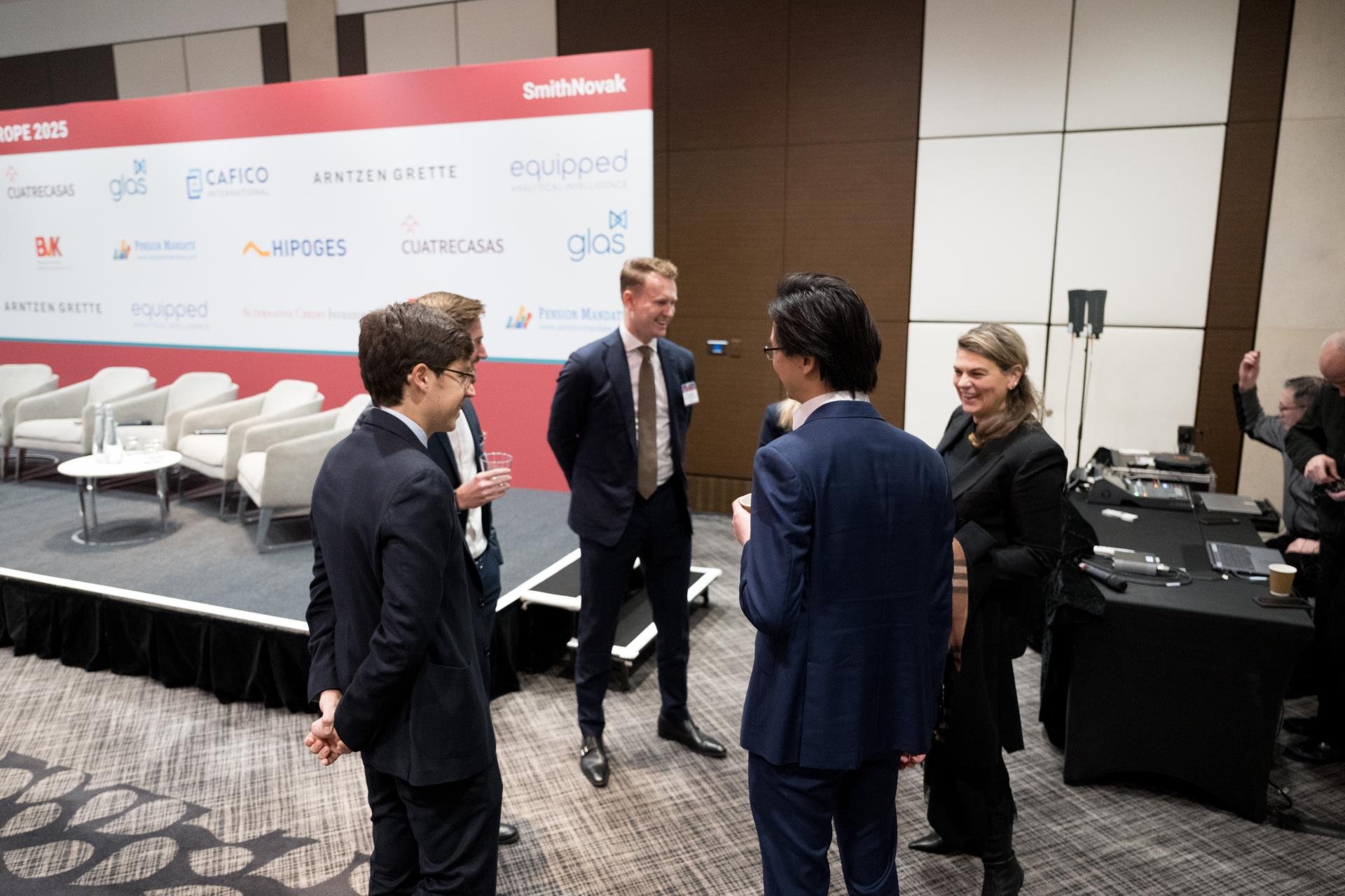 midmarket25_networking_020