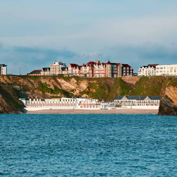 Newquay,-Tolcarne-Beach-1000px